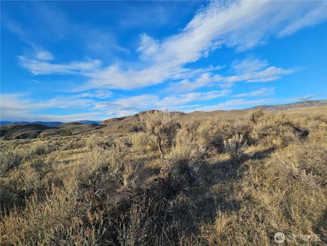 6 Pine Grove Road Oroville WA 98844
