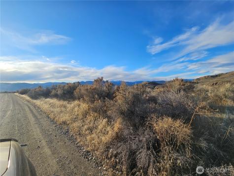 6 Pine Grove Road Oroville WA 98844