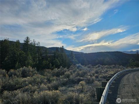 6 Pine Grove Road Oroville WA 98844