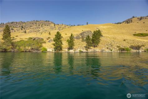 8 N Waterway Manson WA 98831