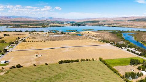 2 Solitude Lane Brewster WA 98812