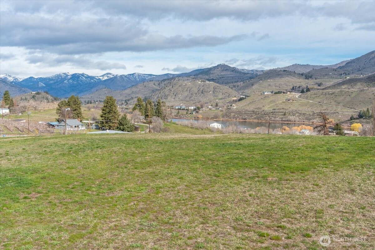 1594 Green Avenue Manson WA 98831