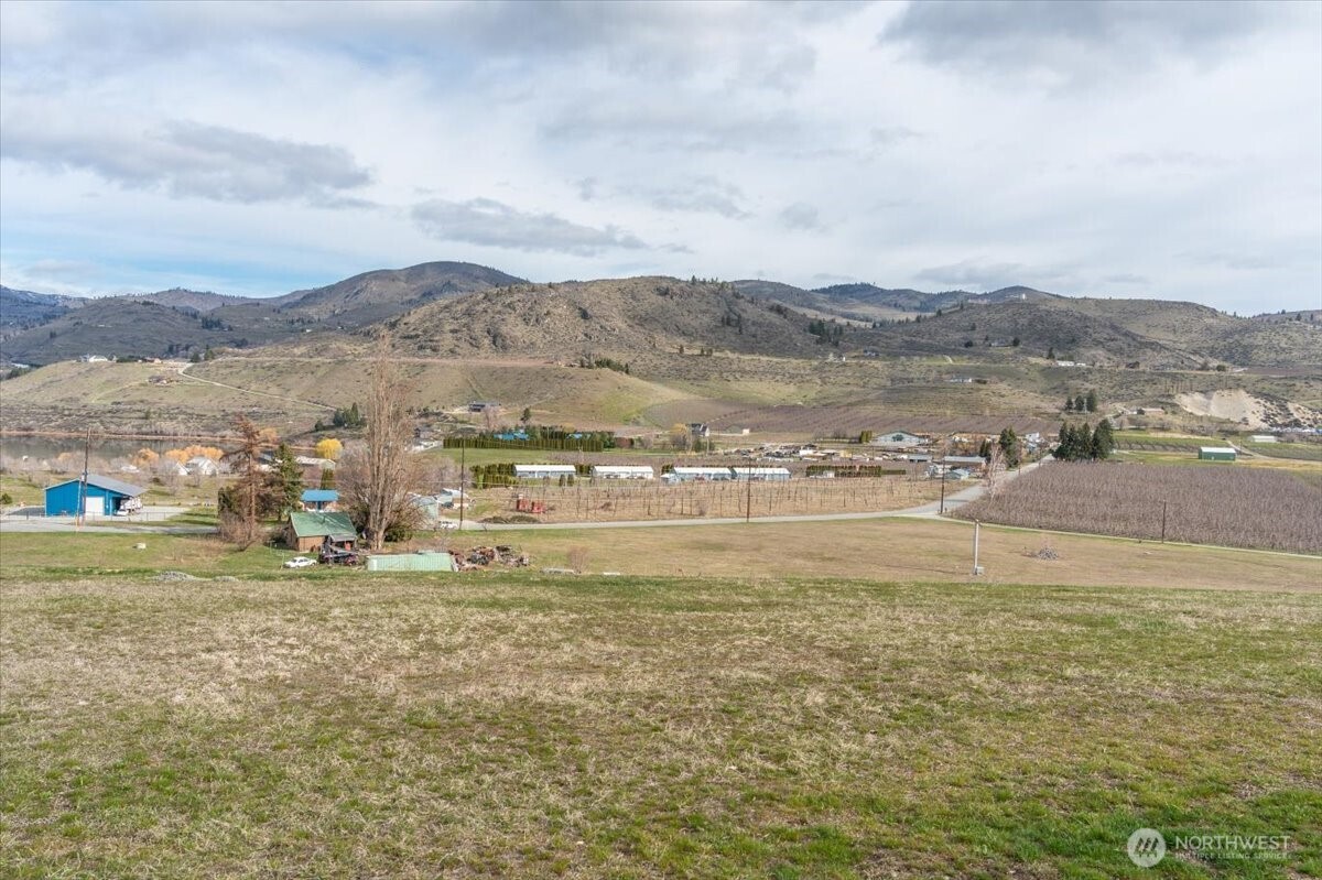 1594 Green Avenue Manson WA 98831