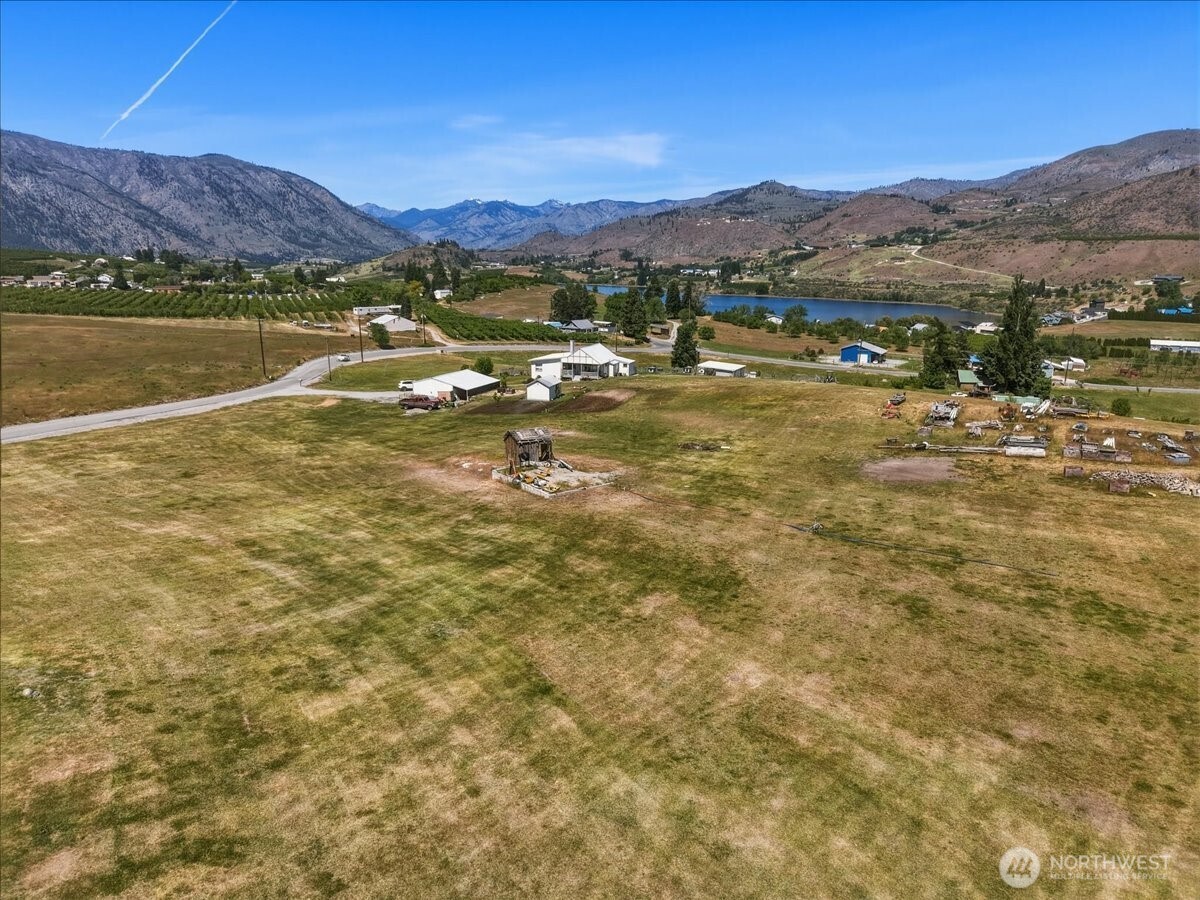 1594 Green Avenue Manson WA 98831