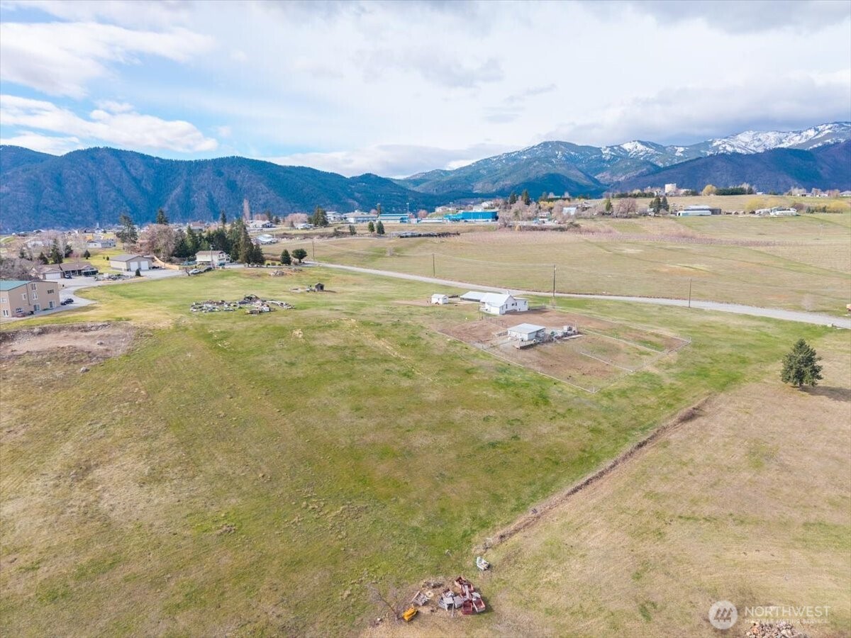 1594 Green Avenue Manson WA 98831