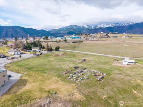 1594 Green Avenue Manson WA 98831