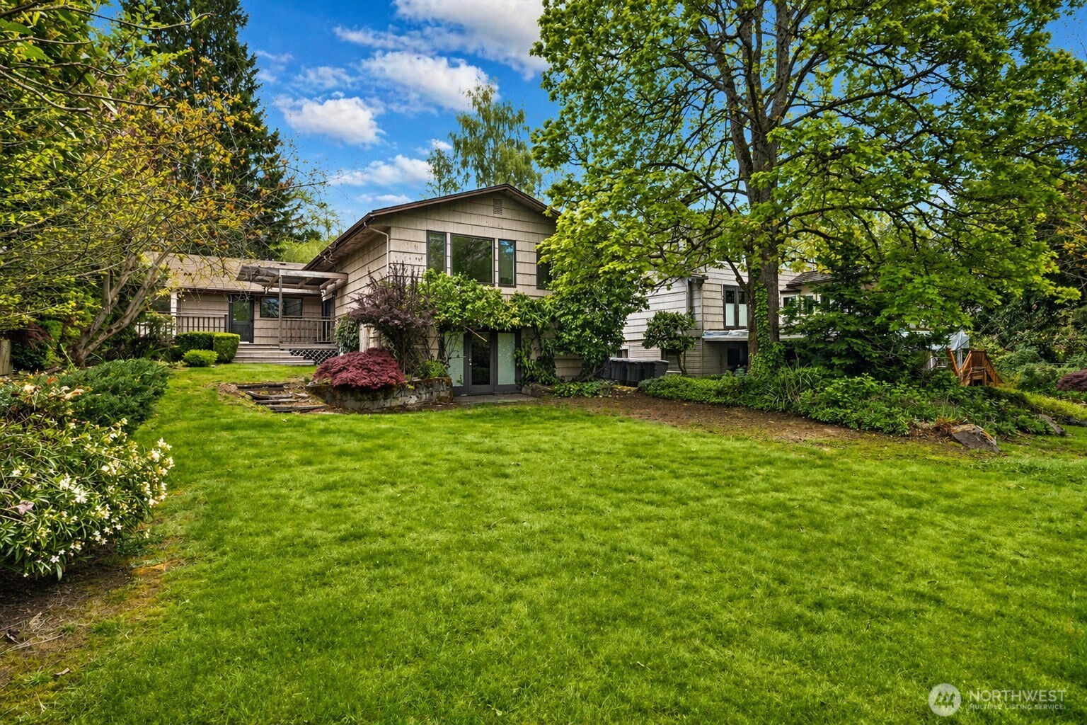 7611 NE 8th Street Medina WA 98039