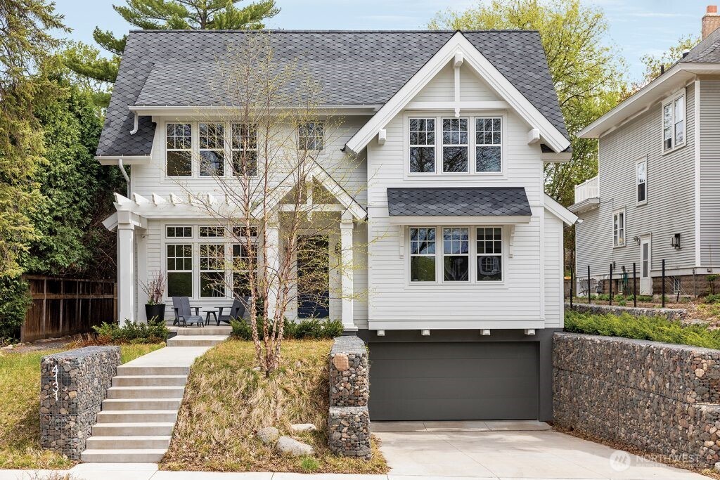9859 Redmond-woodinville Road NE Redmond WA 98052
