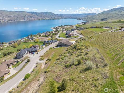 306 Clos Chevalle Road Chelan WA 98816