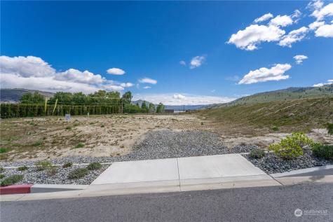 21 Loretta Lane Chelan WA 98816