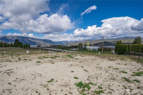 21 Loretta Lane Chelan WA 98816