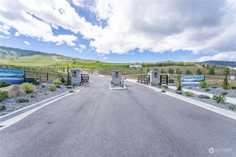 21 Loretta Lane Chelan WA 98816