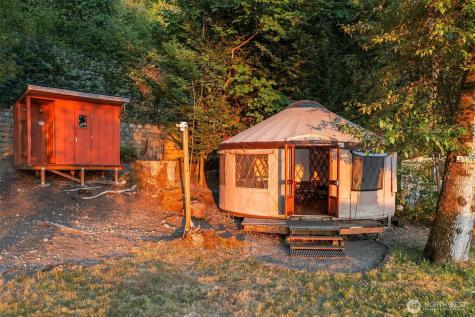 23 E Lake Sammamish Parkway NE Sammamish WA 98074