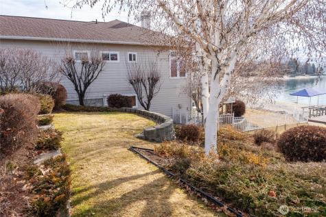 235 Key Lane Chelan WA 98816