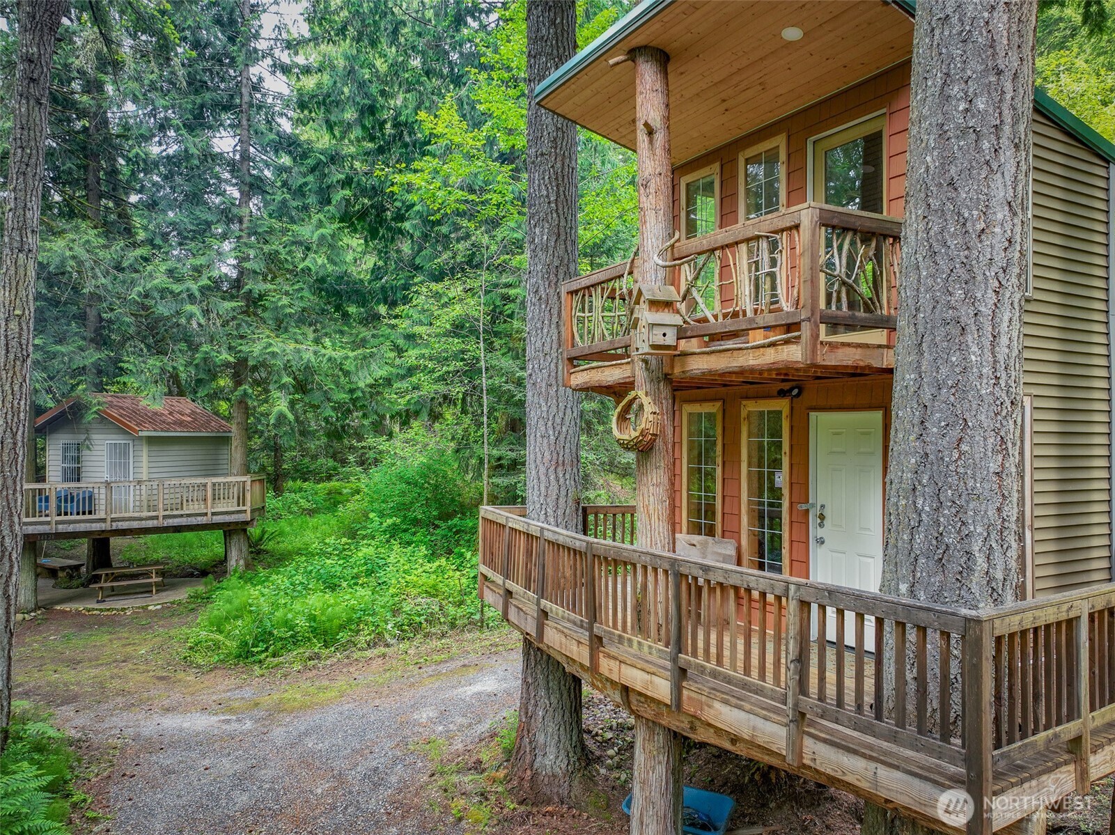 14121 Beaver Drive SE Rainier WA 98576