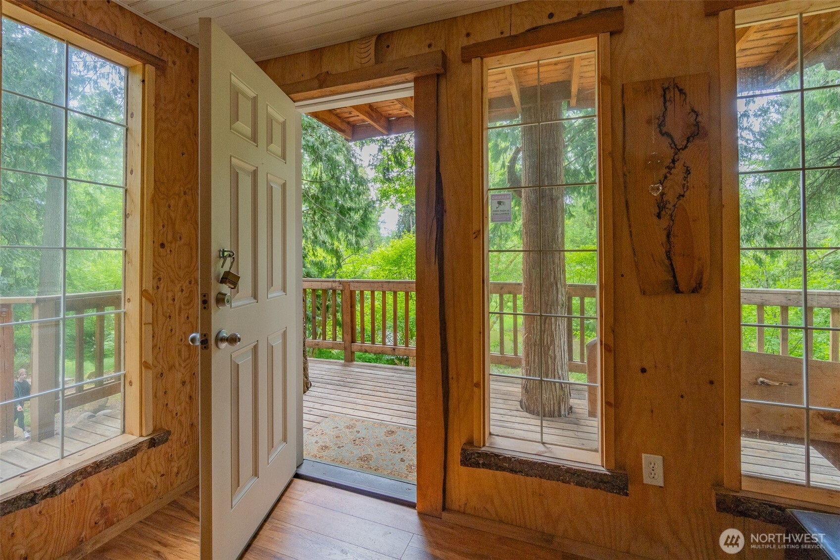 14121 Beaver Drive SE Rainier WA 98576