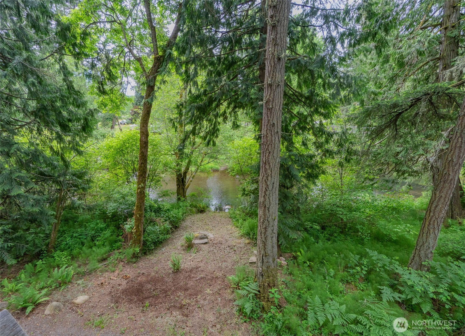 14121 Beaver Drive SE Rainier WA 98576