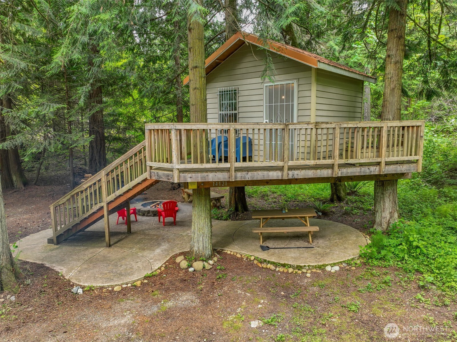 14121 Beaver Drive SE Rainier WA 98576