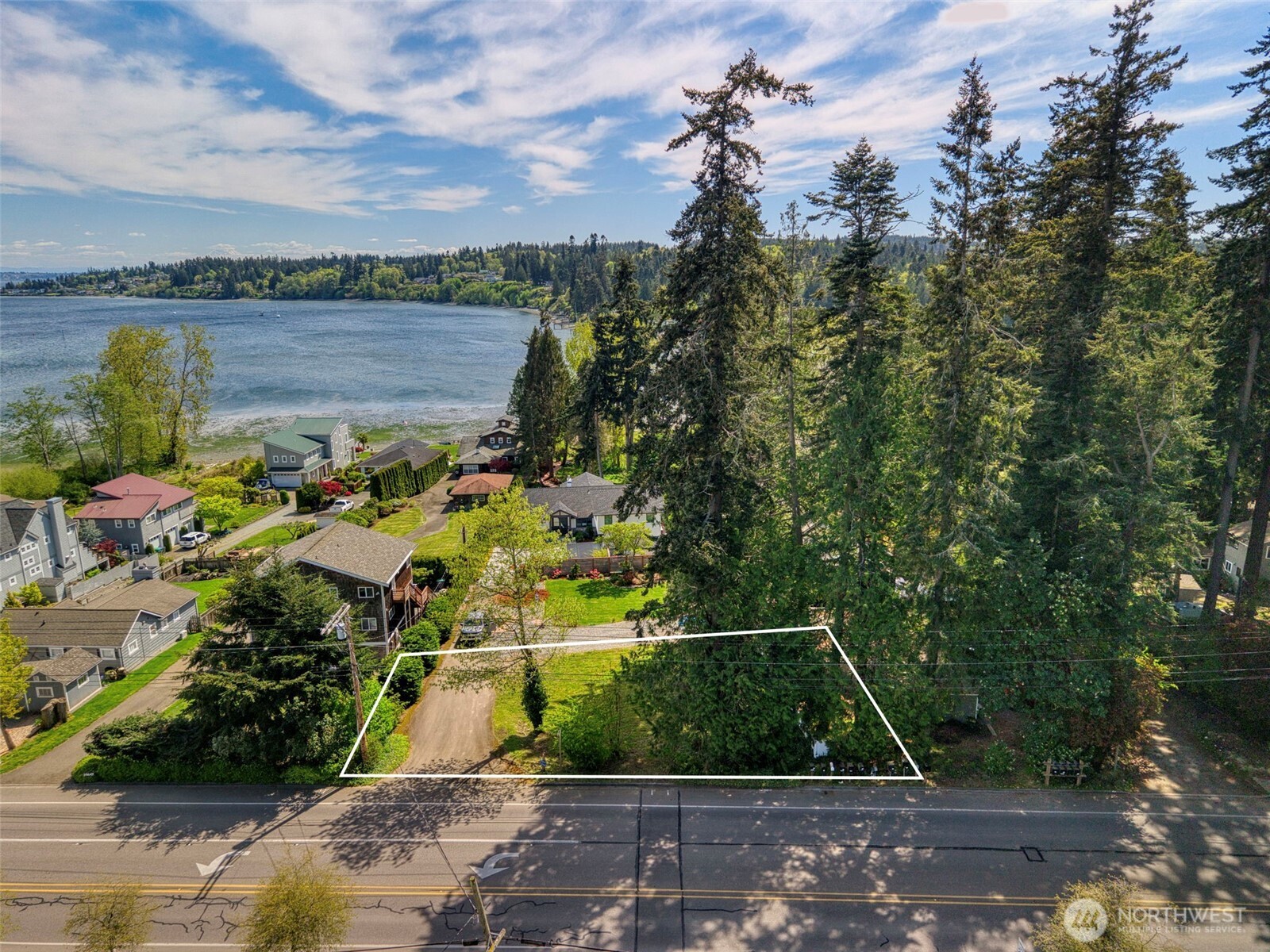 25933 Coveview Lane NE Kingston WA 98346