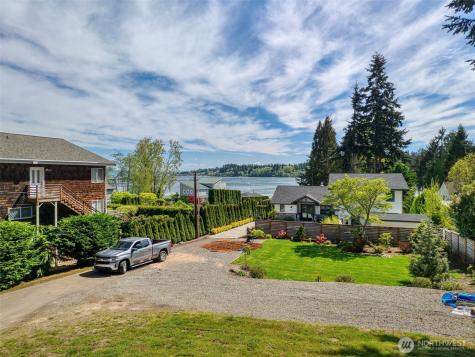 25933 Coveview Lane NE Kingston WA 98346