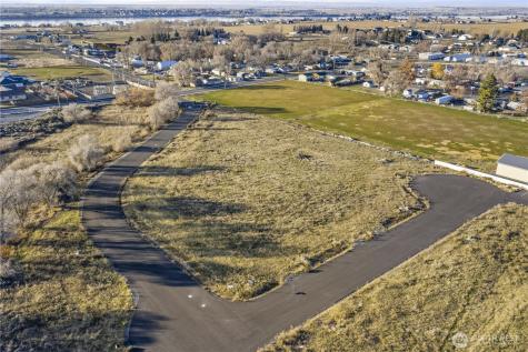 21 Valley Road NE Moses Lake WA 98837