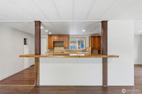 31061 W Lake Morton Drive SE Kent WA 98042