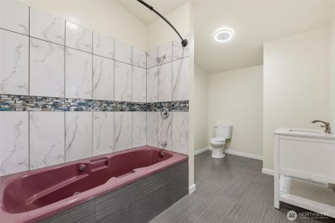 31061 W Lake Morton Drive SE Kent WA 98042