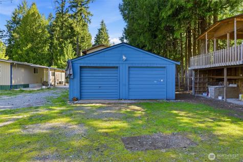 31061 W Lake Morton Drive SE Kent WA 98042