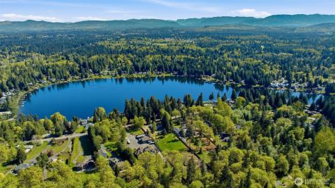 31061 W Lake Morton Drive SE Kent WA 98042