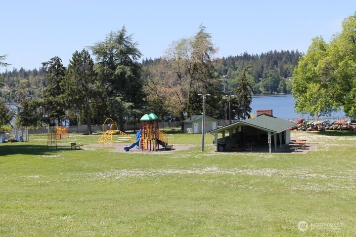 2418 Crestridge Drive NW Olympia WA 98502