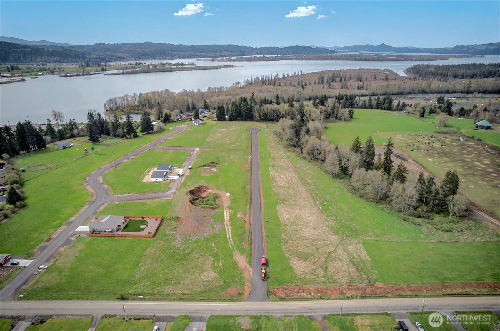 46 Ma'uka Nani Drive Cathlamet WA 98612