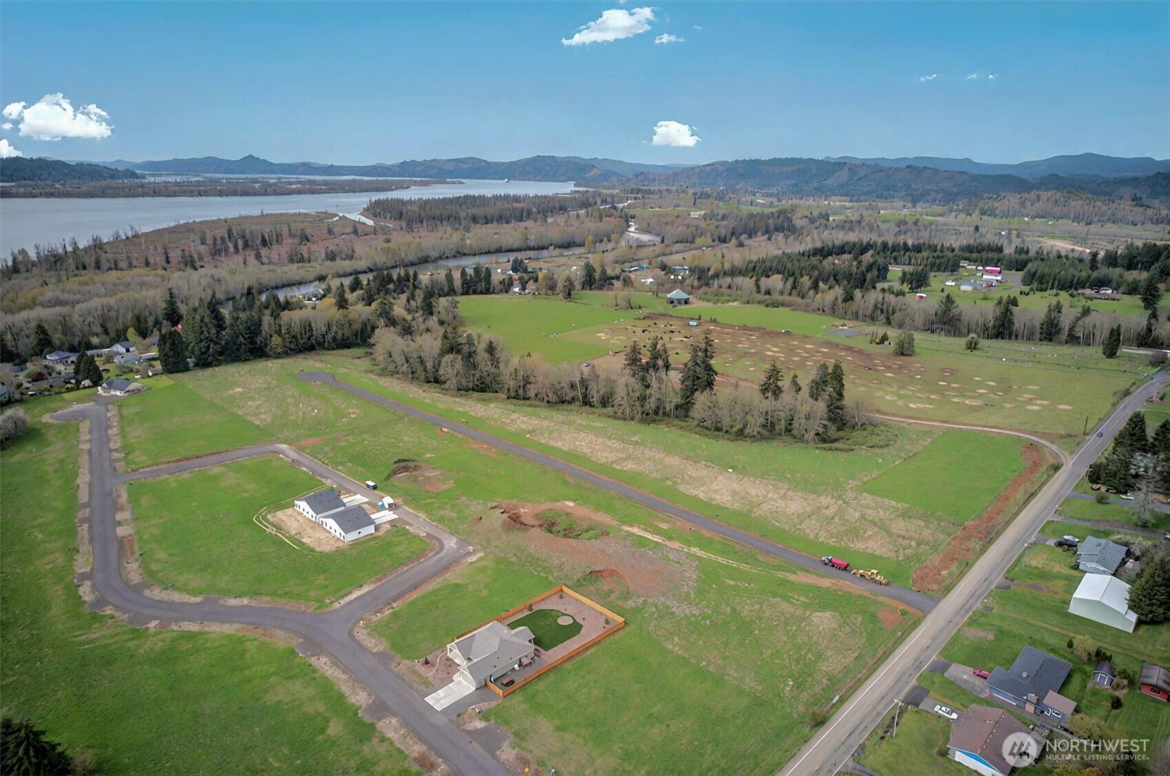 46 Ma'uka Nani Drive Cathlamet WA 98612