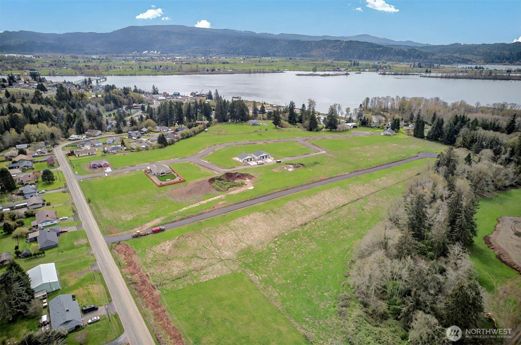 46 Ma'uka Nani Drive Cathlamet WA 98612