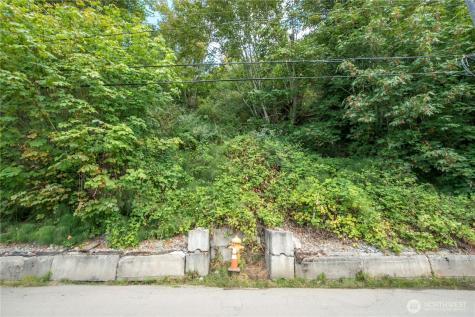 23 Perkins Lane W Seattle WA 98199