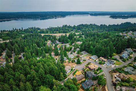 8110 Lorie Court NW Silverdale WA 98383