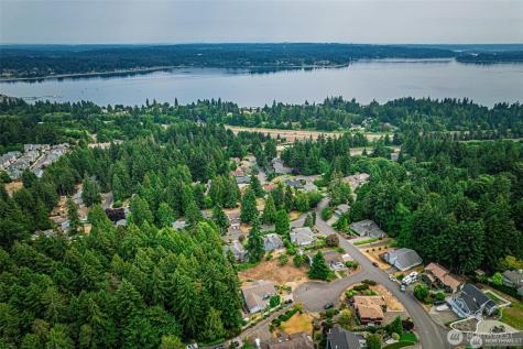 8110 Lorie Court NW Silverdale WA 98383