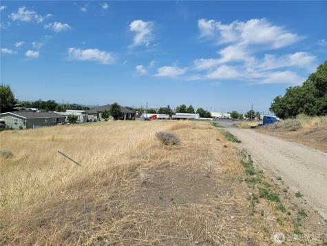 0 Parcel # 060797000 Washington Avenue S Warden WA 98857