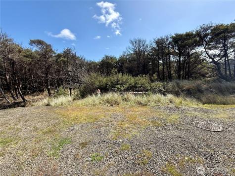 1005 Sand Castle Lane Westport WA 98595