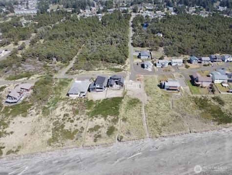 1005 Sand Castle Lane Westport WA 98595
