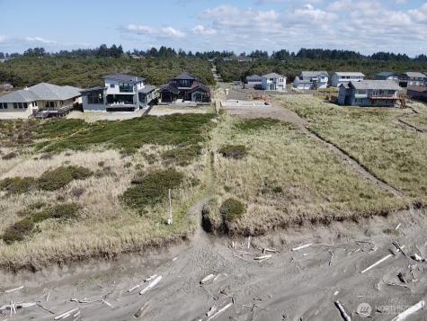 1005 Sand Castle Lane Westport WA 98595