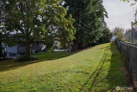 1111 NW Lowell Street Silverdale WA 98383