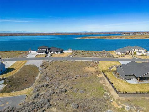 7382 Dune Lake Road SE Moses Lake WA 98837