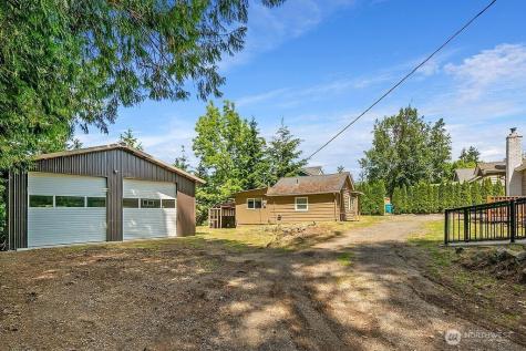 1564 Serpentine Place Shoreline WA 98155