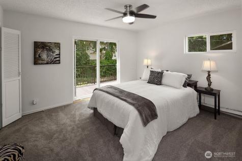 1564 Serpentine Place Shoreline WA 98155