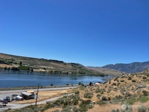 31 Osprey Nest Road Pateros WA 98846