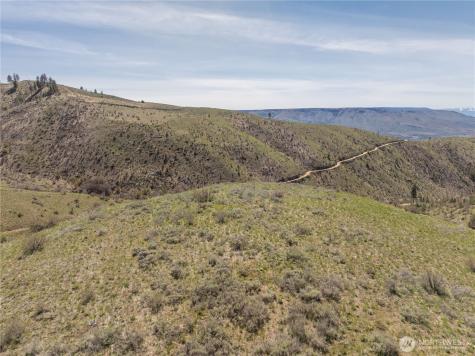 295 Hawks Ridge Road Chelan WA 98816
