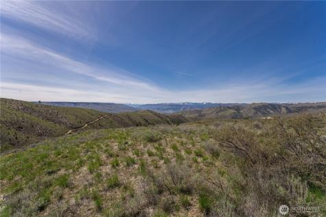 295 Hawks Ridge Road Chelan WA 98816