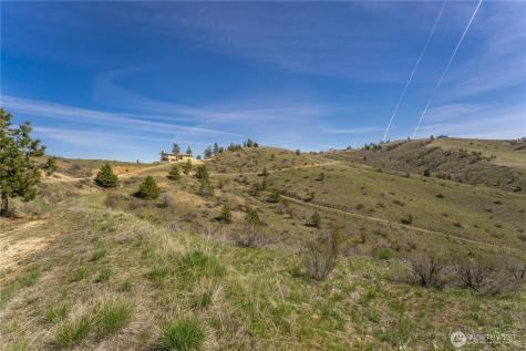 295 Hawks Ridge Road Chelan WA 98816
