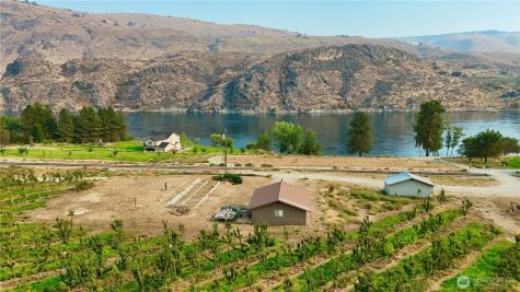 27375 Us Highway 97 Chelan WA 98816
