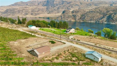 27375 Us Highway 97 Chelan WA 98816